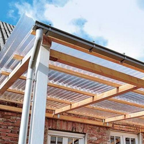 Как прикрепить навес к стене дома. Самый простой навес у дома. 21