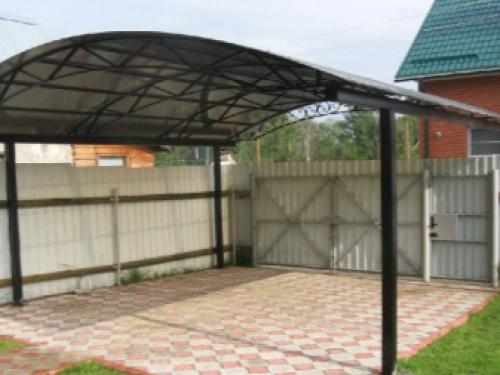 Как прикрепить навес к стене дома. Самый простой навес у дома. 29