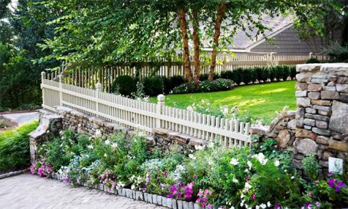 Забор декоративный для сада. Декоративные заборы для дачи – зонирование и украшение участка