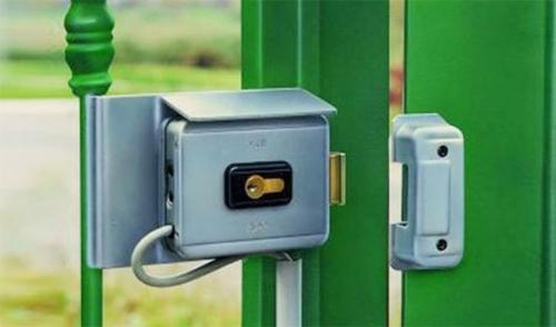 Замок электромагнитный уличный для калитки. Монтаж электромеханического замка на калитку – все за и против