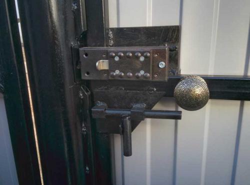 Какой замок поставить на калитку на улице. Замок на калитку: классификация, преимущества и советы правильного выбора замка (120 фото и видео)