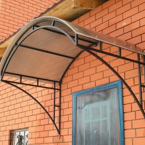 Навесы над крыльцом из поликарбоната. Изготовление козырька над крыльцом из поликарбоната 06