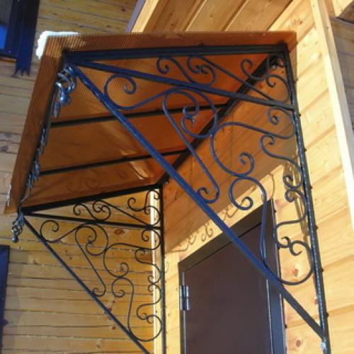 Навесы над крыльцом из поликарбоната. Изготовление козырька над крыльцом из поликарбоната 05