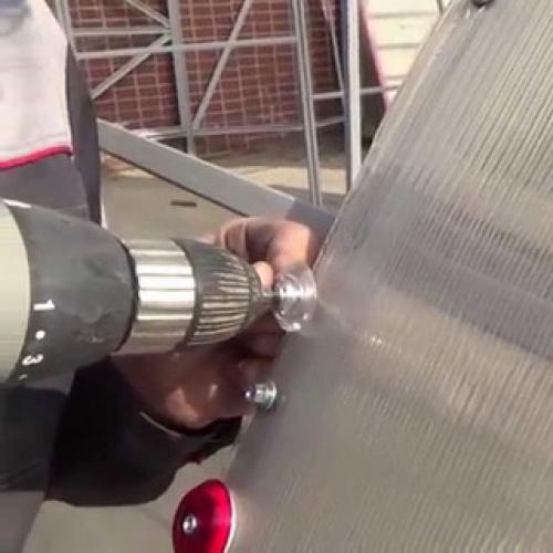 Навесы над крыльцом из поликарбоната. Изготовление козырька над крыльцом из поликарбоната 03