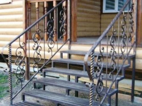 Крыльцо для дачного домика. Каким бывает крыльцо для дачи и как его облагородить? 06 Крыльцо для дачного домика. Каким бывает крыльцо для дачи и как его облагородить? 06