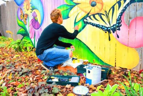 Рисунки на заборе на даче своими руками простые. Как покрасить и разрисовать забор из дерева