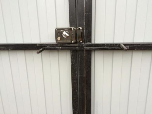 Какой замок поставить на калитку на улице. Замок на калитку – выбор лучших современных моделей и варианты их грамотной установки (85 фото)