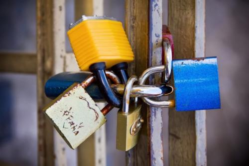 Какой замок поставить на калитку на улице. Замок на калитку – выбор лучших современных моделей и варианты их грамотной установки (85 фото)