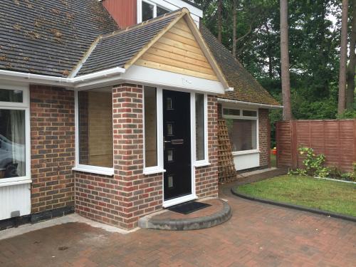 Открытое крыльцо с навесом: что это и зачем оно нужно 17 Открытое крыльцо с навесом: что это и зачем оно нужно 17