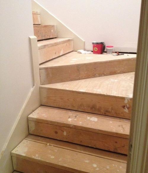 Как переделать лестницу если она крутая. Как переделать крутую лестницу на второй этаж