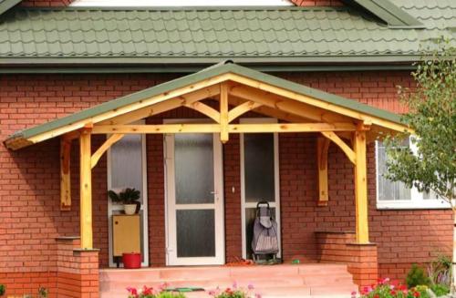 Навесы из поликарбоната над крыльцом частного дома. Особенности козырьков из поликарбоната над крыльцом 24 Навесы из поликарбоната над крыльцом частного дома. Особенности козырьков из поликарбоната над крыльцом 24