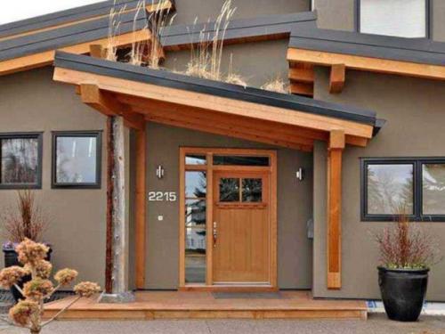 Навес над входной дверью в частном доме своими руками. Предназначение входного навеса