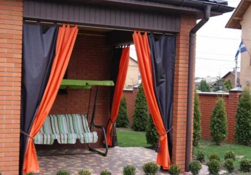 Тюль в беседке на даче. Шторы для беседки: фото-обзоры лучших вариантов, разновидности конструкций, материалов и креплений + идеи красивого оформления штор