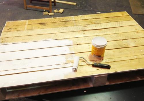 Садовая мебель из поддонов своими руками пошагово. Пошаговое изготовление своими руками мебели из поддонов, фото изделий