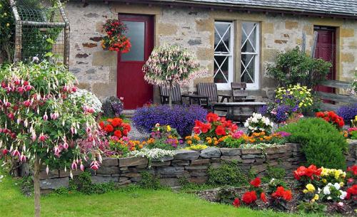 Как сделать палисадник своими руками перед домом из профтрубы. Что такое палисадник