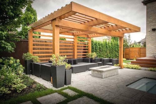 Беседка для дачи. Какую конструкцию беседки выбрать