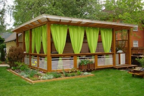 Чем закрыть беседку от дождя и ветра. 11 способов для защиты беседки от дождя, ветра и другой непогоды