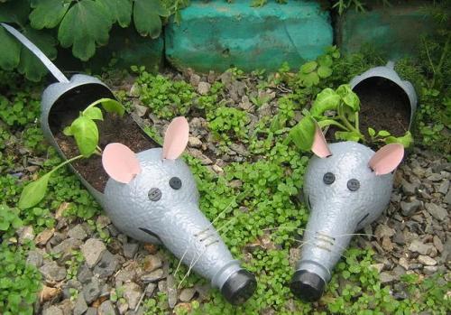 Что можно сделать из 5 литровых пластиковых бутылок для сада. Идеи поделок для сада и огорода из пластиковых бутылок