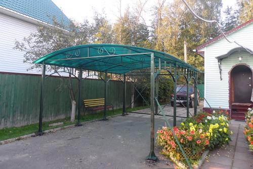 Крыльцо к дому с навесом из поликарбоната. Навесы из поликарбоната — самостоятельное изготовление и особенности проектирования (100 фото)