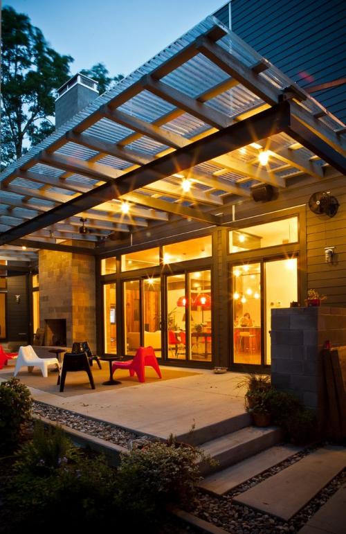 Навес из поликарбоната. Крепление монолитного и сотового поликарбоната к обрешетке, соединение панелей между собой и с примыкающими поверхностями 14 Навес из поликарбоната. Крепление монолитного и сотового поликарбоната к обрешетке, соединение панелей между собой и с примыкающими поверхностями 14