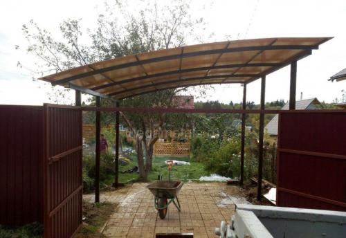 Навесы для частного дома из поликарбоната. Навесы из поликарбоната — обзор лучших проектов и особенности выбора красивых идей оформления для навеса (105 фото)