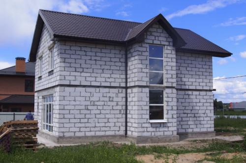 Экономия на строительстве: самые дешевые материалы для дома 04