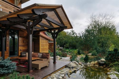 Красивые деревянные беседки пристроенные к дому. Беседка, пристроенная к дому