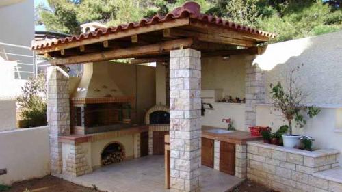 Оригинальные беседки из дерева с барбекю. Ваша беседка с мангалом: важные детали