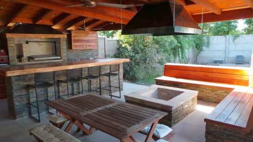 Оригинальные беседки из дерева с барбекю. Ваша беседка с мангалом: важные детали