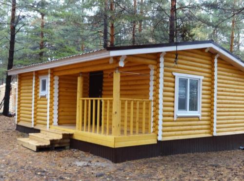 Красивые окна в деревянном доме — лучшие идеи дизайна, советы по выбору материалов и варианты установки (90 фото)