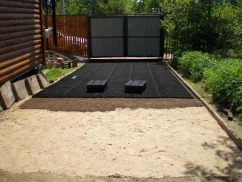 Как сделать заезд для машины на даче. Площадка под автомобиль: преимущества и применение площадки. Выбор места и размера. Советы по материалам покрытия и навеса. Фото и видео-инструкции по установке