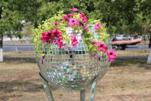 Идеи для клумбы своими руками для детского сада. Клумбы своими руками – 125 фото лучших идей размещений. Правила выбора растений и их посадка