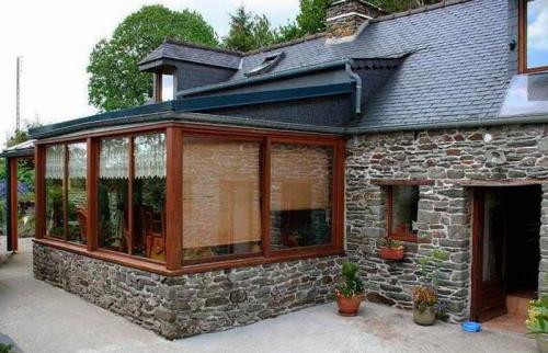 Какие технические требования необходимо соблюдать при строительстве открытой веранды 3х6м к дому. Законодательные нормы о возведении пристроек