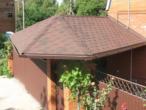 Какие факторы необходимо учитывать при создании крыльца частного дома с навесом. Разновидности навесов