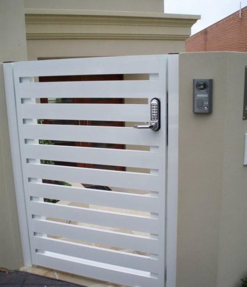 Как часто нужно менять врезные замки на калитку. Бюджетные варианты