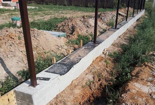 Забор из поддонов своими руками дешево и красиво. Как сделать практичный дачный забор из поддонов