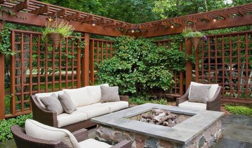 Как обустроить территорию вокруг частного дома. Чем разграничить зоны в саду