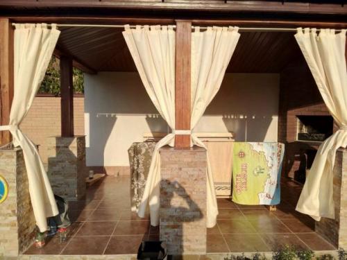 Шторы на беседку на даче из ПВХ. Шторы из ПВХ материалов