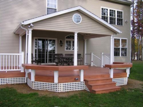 Примеры крыльца в частном доме. Какой материал используется для постройки крыльца