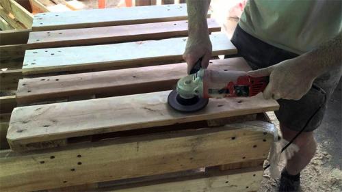 Забор из поддонов своими руками дешево и красиво. Как сделать практичный дачный забор из поддонов