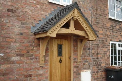 Какие материалы используются для изготовления козырьков над крыльцом на металокаркасе из. Материалы для козырька