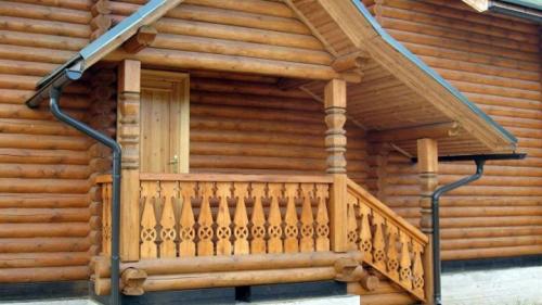 Крыльцо с верандой для частного дома с навесом. Конструкция крыльца и ее основные типы
