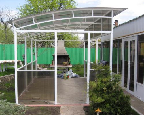 Навесы из поликарбоната во дворе частного дома — секреты мастера самостоятельного изготовления и особенности проектирования! (фото и видео)