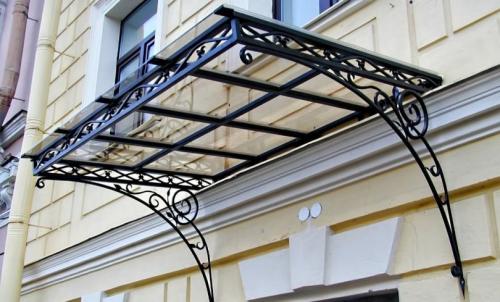 Сделать козырек над крыльцом своими руками. Козырек над крыльцом своими руками: виды, идеи, материалы, конструкции и варианты устройства (100 фото)