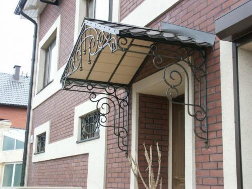 Сделать козырек над крыльцом своими руками. Козырек над крыльцом своими руками: виды, идеи, материалы, конструкции и варианты устройства (100 фото)