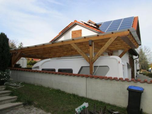 Из чего лучше сделать навес во дворе. Из чего сделать навес во дворе частного дома?