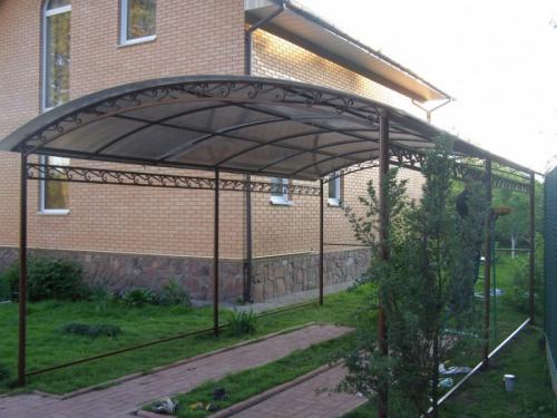 Навес из поликарбоната над крыльцом частного дома. Навесы из поликарбоната — самостоятельное изготовление и особенности проектирования (100 фото)