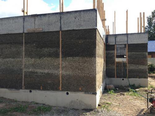 Самый дешевый вариант дома. Самые дешевые материалы для постройки дома – изготовленные собственноручно?