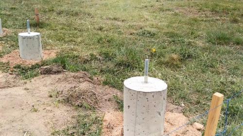 Как сделать сваи под дом. Процесс заливки свай