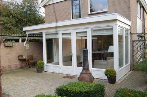 Строительство крыльца для дачного домика с навесом: подходы и материалы 22 Строительство крыльца для дачного домика с навесом: подходы и материалы 22